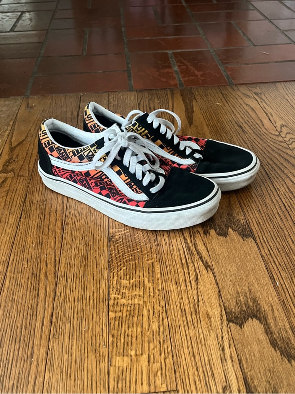 Vans Old Skool in the 'Logo Flame' Black Orange Res White
